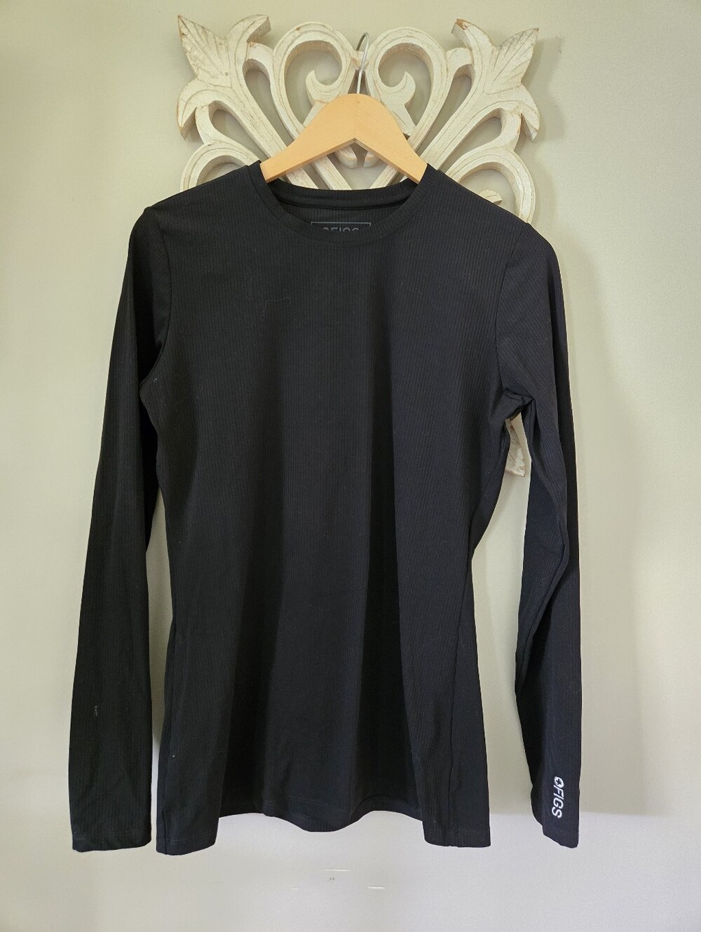 Black Figs Ribbed Knit Long Sleeved Top Size Medium